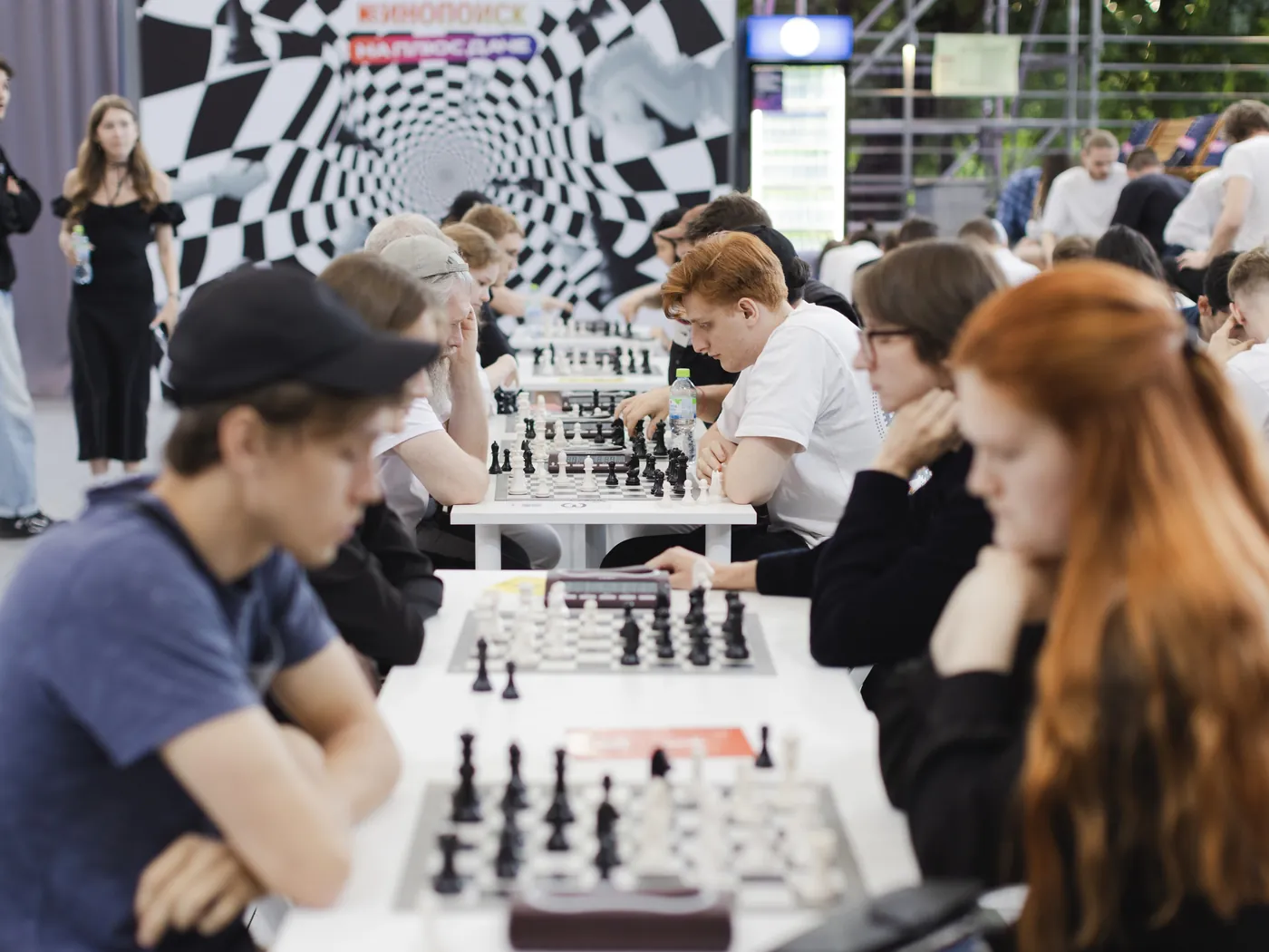 Турнир Rep Chess: зал с игровыми столами